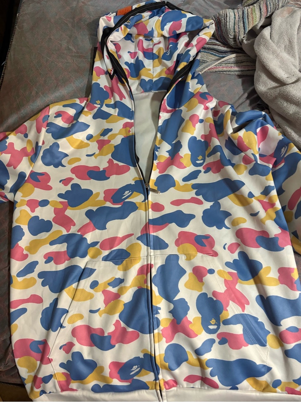 Colorful Abstract Print Zip-Up Hoodie - Blue Pink Yellow